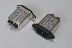 Kaltger�testecker mit Netzfilter 10A